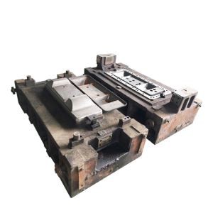 Mecanizado de estampado, molde de estampado mecanizado por fresadora y perforadora de pórtico CNC de 3M de YOGIE